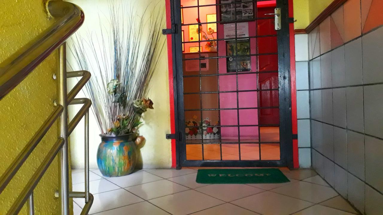 Rose Guesthouse Сандакан Екстериор снимка