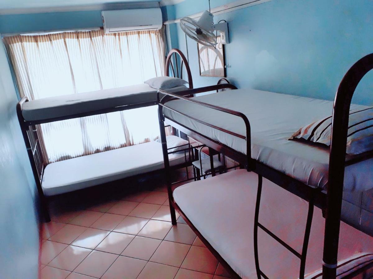 Rose Guesthouse Сандакан Екстериор снимка